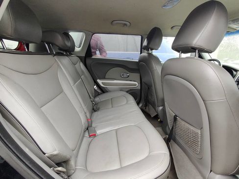 Used 2016 Kia Soul EV + image 11