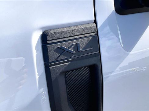 New 2025 Ford Maverick XL image 15