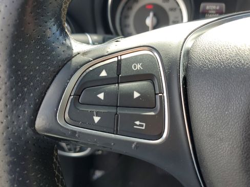 Used 2016 Mercedes-Benz GLA 250 4MATIC image 19