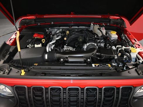 Used 2024 Jeep Wrangler Unlimited Sport AWD/4WD image 16