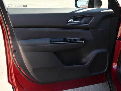 Used 2024 Honda Prologue EX image 14