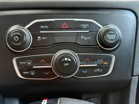 Used 2017 Dodge Charger SE w/ Popular Equipment Group AWD/4WD image 11