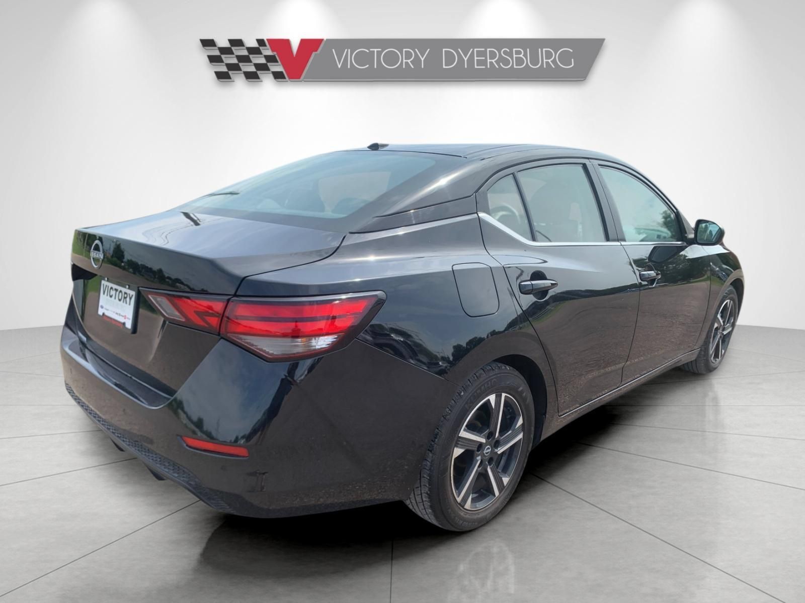 Used 2025 Nissan Sentra SV FWD image 4