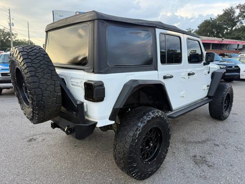 Used 2018 Jeep Wrangler Unlimited Sport AWD/4WD image 5