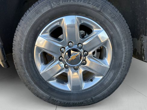 Certified 2021 Chevrolet Silverado 2500 LTZ w/ LTZ Plus Package image 14