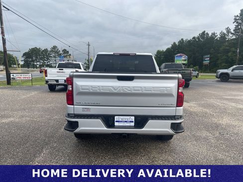 Used 2022 Chevrolet Silverado 1500 Custom image 10