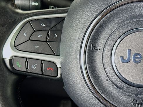 Used 2018 Jeep Compass Limited image 13