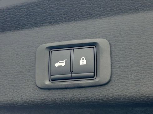 New 2025 Mitsubishi Outlander SE image 35