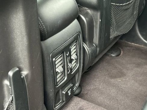 Used 2018 Jeep Grand Cherokee Altitude image 14