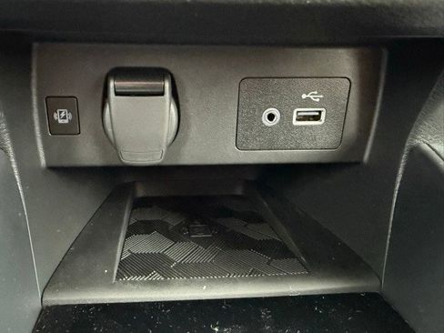 New 2025 Nissan Versa SV w/ Trunk Package image 27