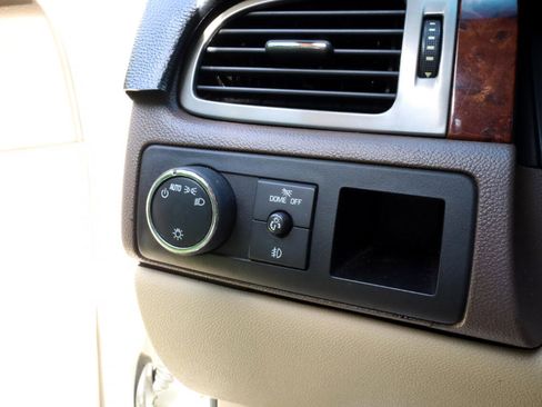 Used 2012 Chevrolet Tahoe LTZ image 37