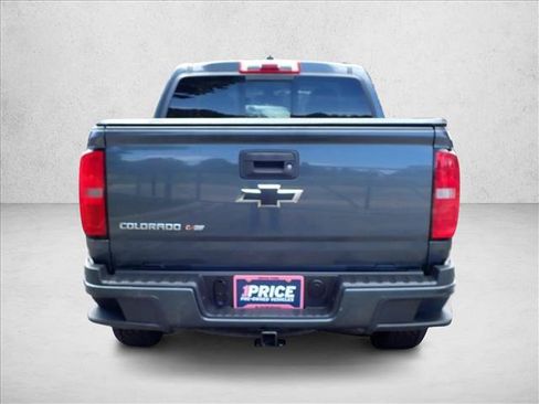 Used 2017 Chevrolet Colorado Z71 AWD/4WD image 3