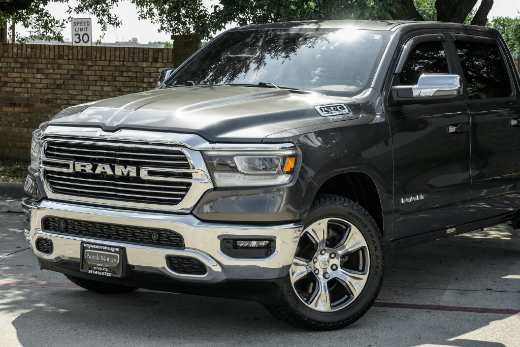 Used 2023 RAM 1500 Laramie AWD/4WD image 12