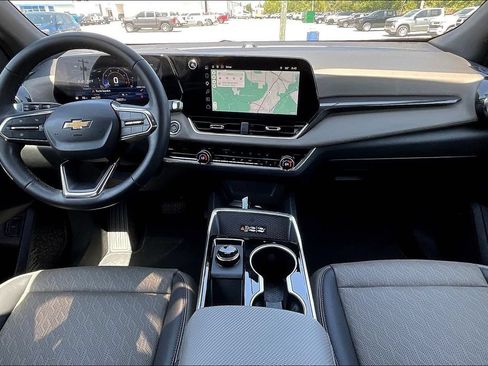Used 2026 Chevrolet Equinox LT w/ Convenience Package II AWD/4WD image 5