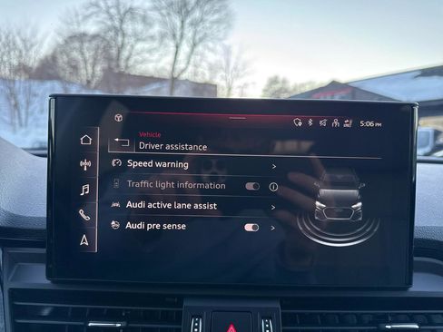 Used 2022 Audi Q5 2.0T Premium w/ Convenience Package image 46