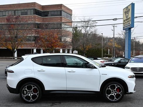 Used 2024 Alfa Romeo Tonale Veloce w/ Active Assist Package AWD/4WD image 6