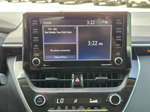 Used 2022 Toyota Corolla LE FWD image 17