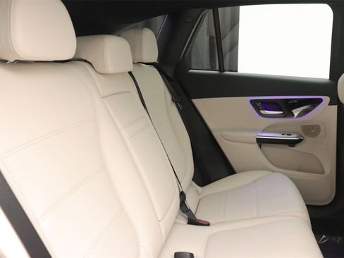 New 2026 Mercedes-Benz GLC 300 image 10