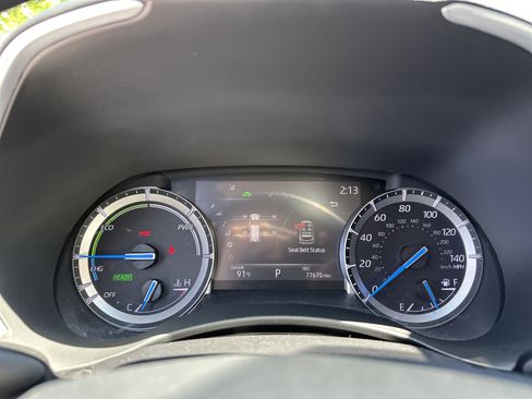 Used 2022 Toyota Highlander XLE FWD image 21