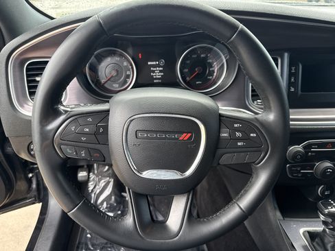 Used 2017 Dodge Charger SE w/ Popular Equipment Group RWD image 17