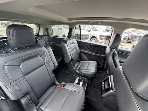 New 2025 Lincoln Aviator Reserve w/ Jet Appearance Package image 13