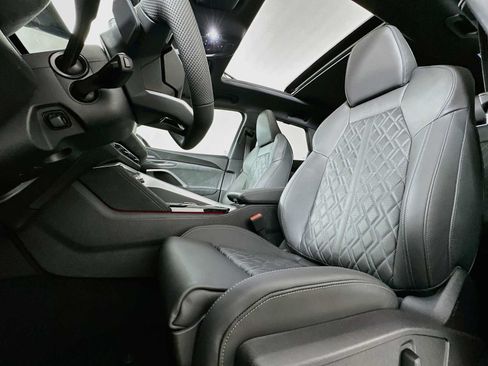 New 2026 Audi SQ5 Prestige AWD/4WD image 18