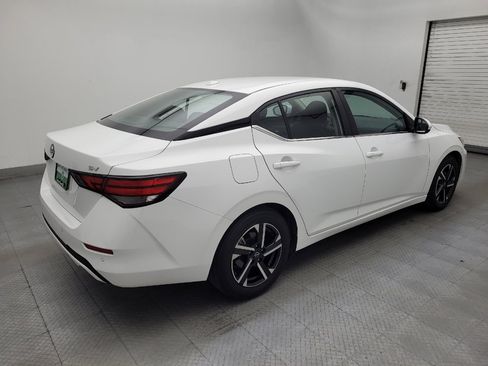 Used 2024 Nissan Sentra SV FWD image 9