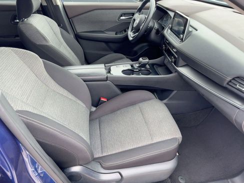 Used 2023 Nissan Rogue SV image 28