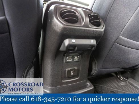 Used 2021 Jeep Wrangler Unlimited Sahara AWD/4WD image 30