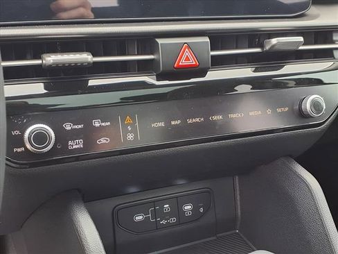 New 2026 Kia Sportage SX image 10