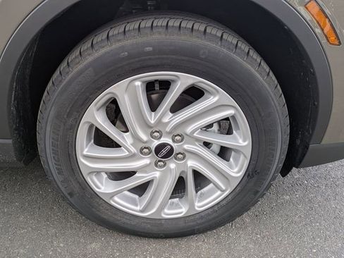 New 2026 Lincoln Corsair Premiere image 11