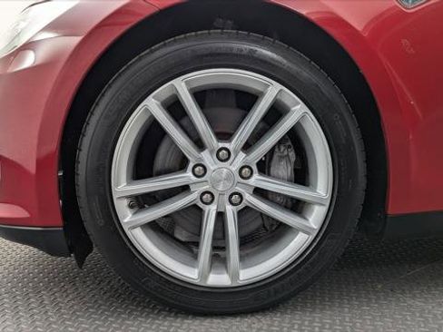 Used 2013 Tesla Model S Performance image 28