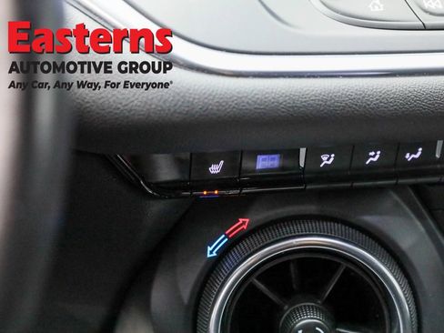 Used 2020 Chevrolet Blazer LT image 21