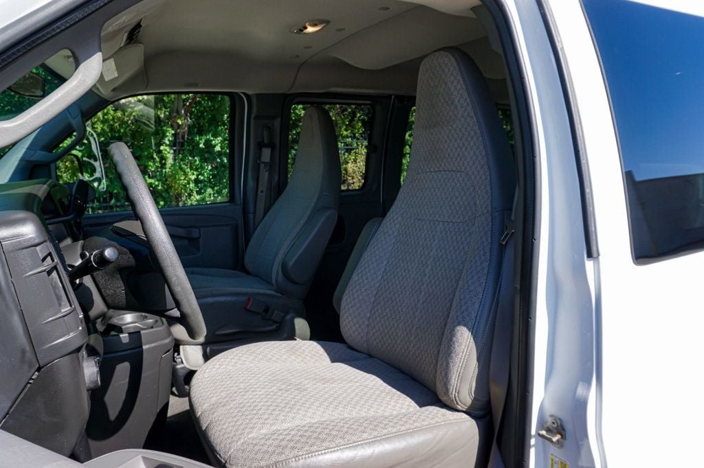 Used 2017 Chevrolet Express 3500 LT w/ LT Preferred Equipment Group RWD image 8