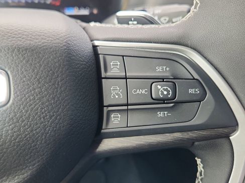New 2025 Jeep Grand Cherokee L Limited w/ Black Appearance Package AWD/4WD image 14