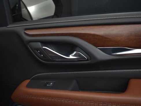 Used 2023 GMC Yukon Denali Ultimate image 36