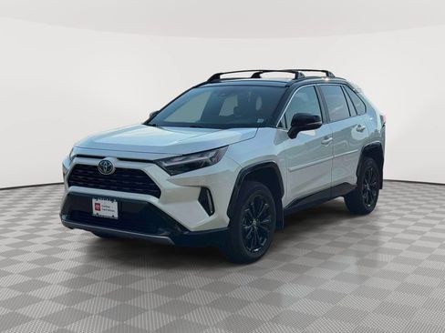 Used 2022 Toyota RAV4 XSE w/ Protection Package (TMS) AWD/4WD image 3