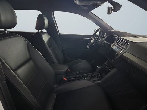 Used 2019 Volkswagen Tiguan SEL Premium R-Line image 14