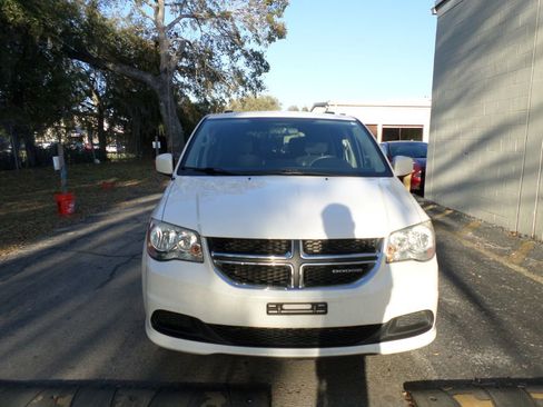 Used 2012 Dodge Grand Caravan SXT image 4