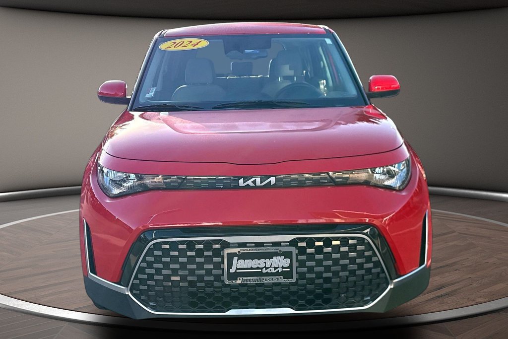 Used 2024 Kia Soul EX FWD image 2