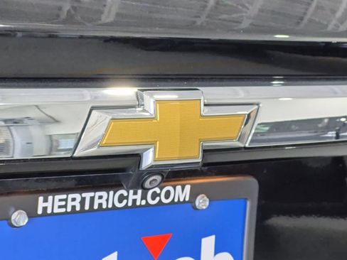 Used 2022 Chevrolet Traverse LT image 24