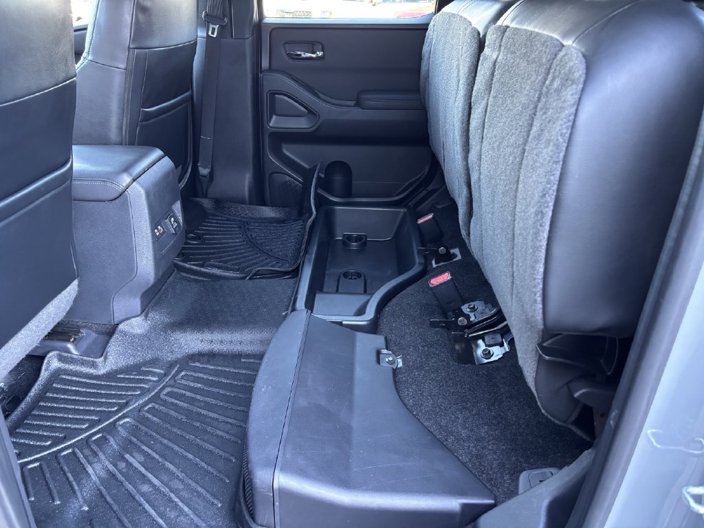 Used 2022 Nissan Frontier PRO-4X AWD/4WD image 25