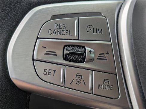 Used 2022 BMW X7 xDrive40i w/ Executive Package AWD/4WD image 13