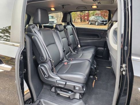 Used 2023 Honda Odyssey Touring image 14