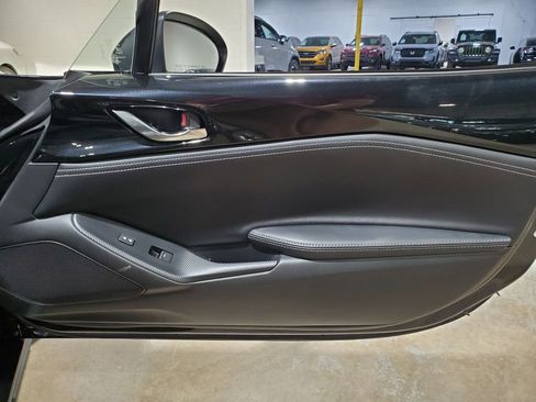 Used 2022 MAZDA MX-5 Miata Grand Touring w/ Weather Package RWD image 16
