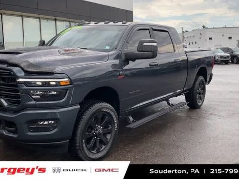 Used 2025 RAM 2500 Laramie AWD/4WD image 5
