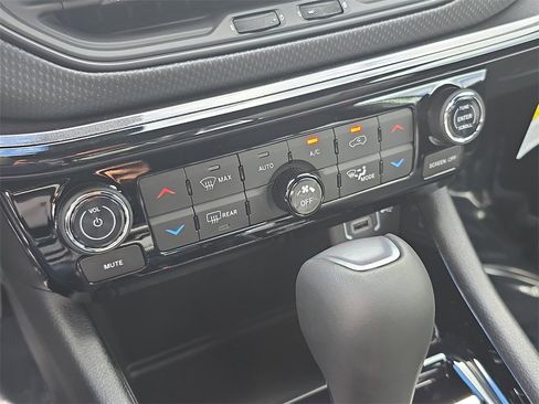 New 2026 Jeep Compass Limited image 22