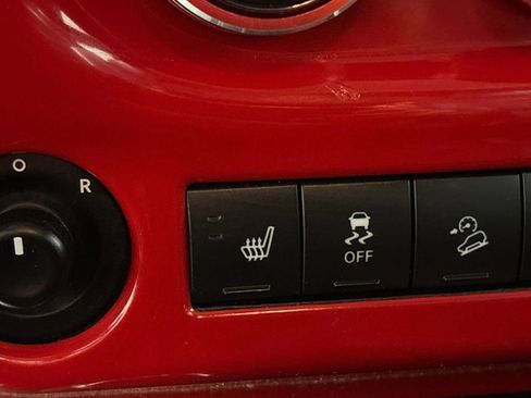 Used 2016 Jeep Wrangler Unlimited Rubicon AWD/4WD image 23