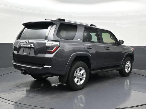 Used 2022 Toyota 4Runner SR5 RWD image 5