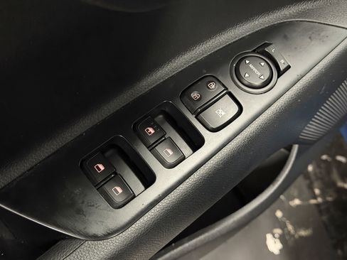 Used 2022 Kia Rio S w/ Technology Package image 32